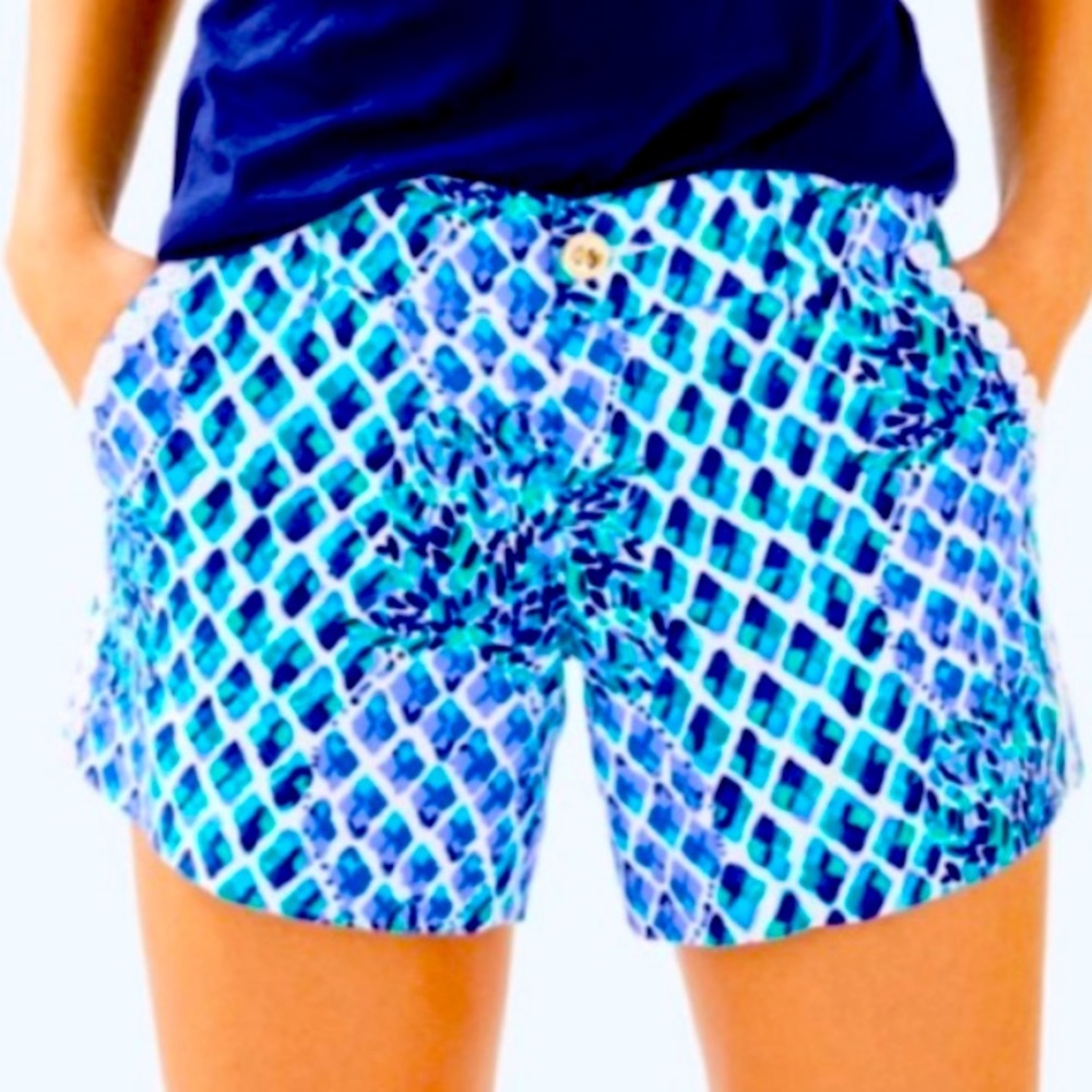Lilly Pulitzer Callahan “Tropi call me blue purple pineapple” (size 10)